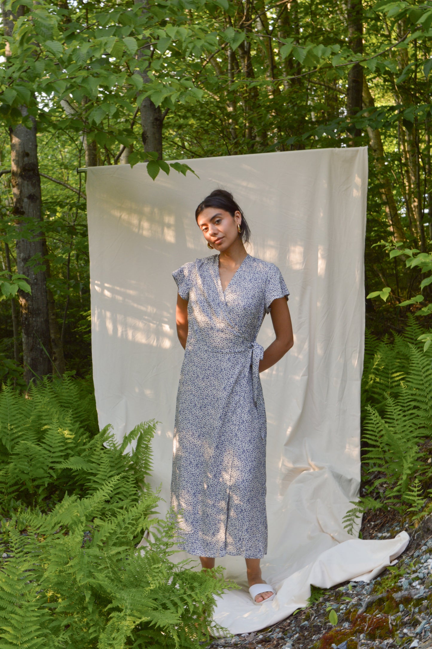 Floréa - Robe portefeuille à fleurs bleu marine