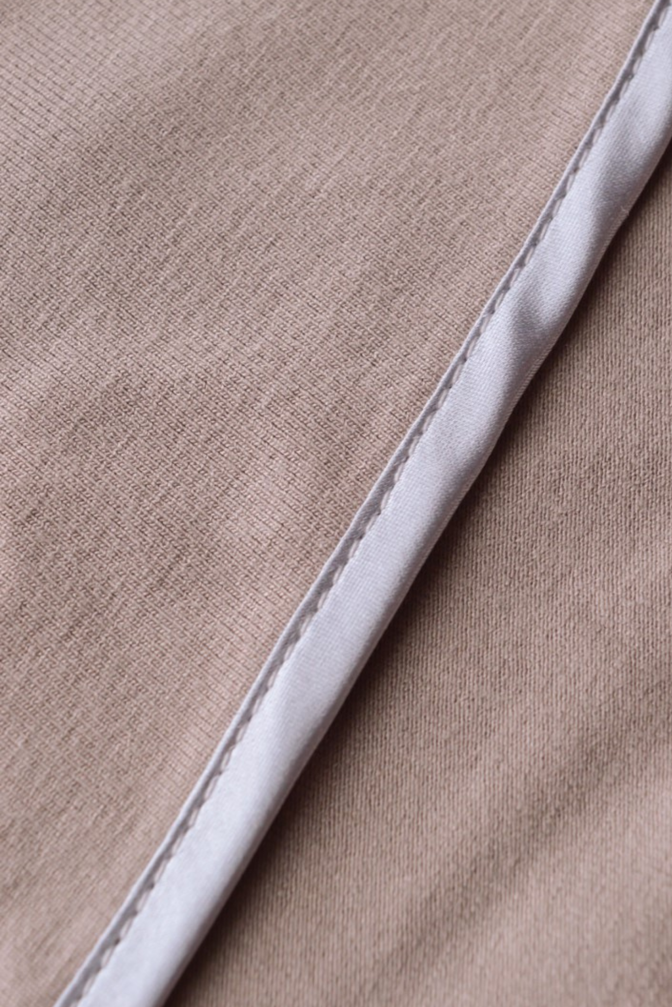 Équilibre - Jupe portefeuille nouée couleur sable