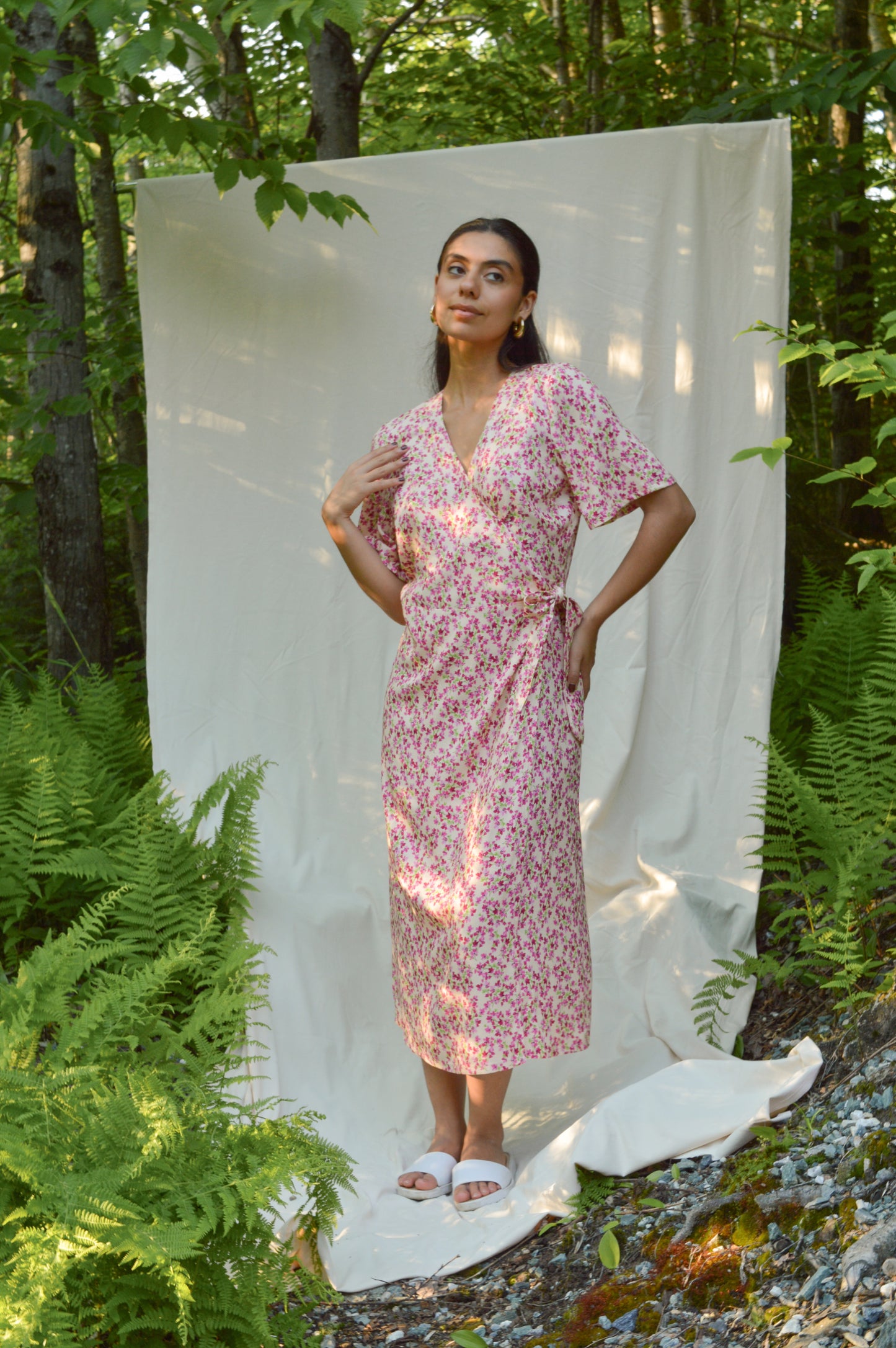 Floréa - Robe portefeuille à fleurs fuchsia