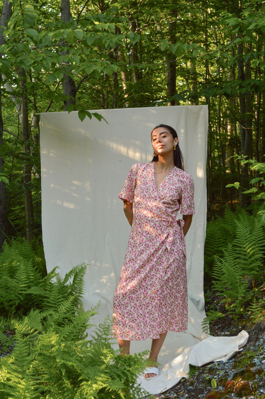 Floréa - Robe portefeuille à fleurs fuchsia