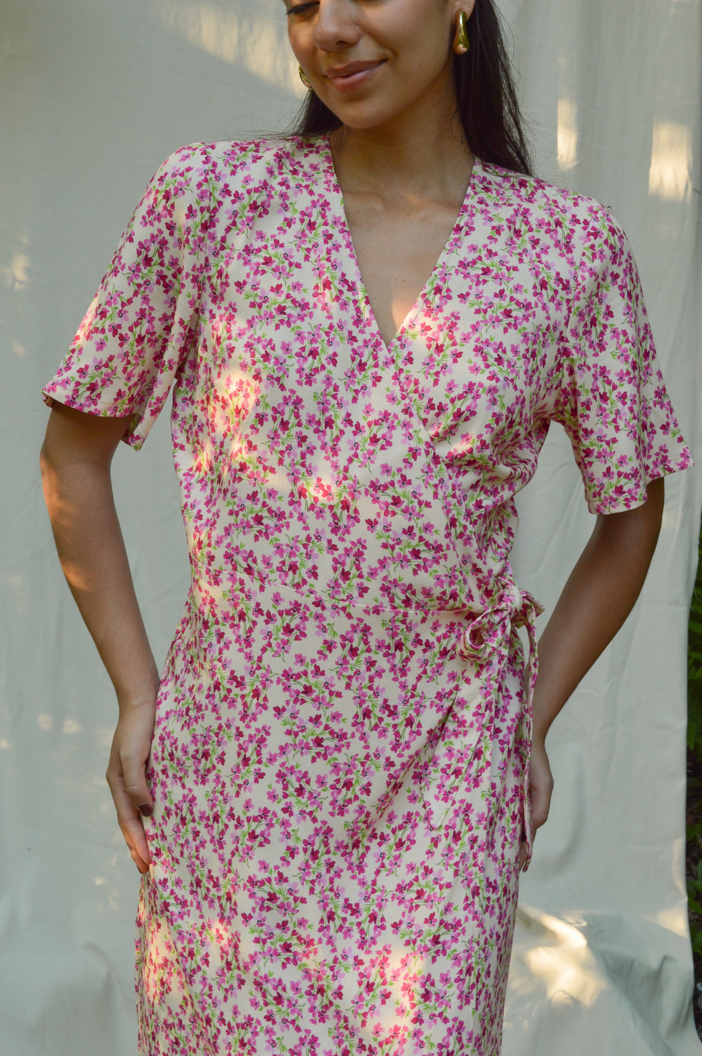 Floréa - Robe portefeuille à fleurs fuchsia