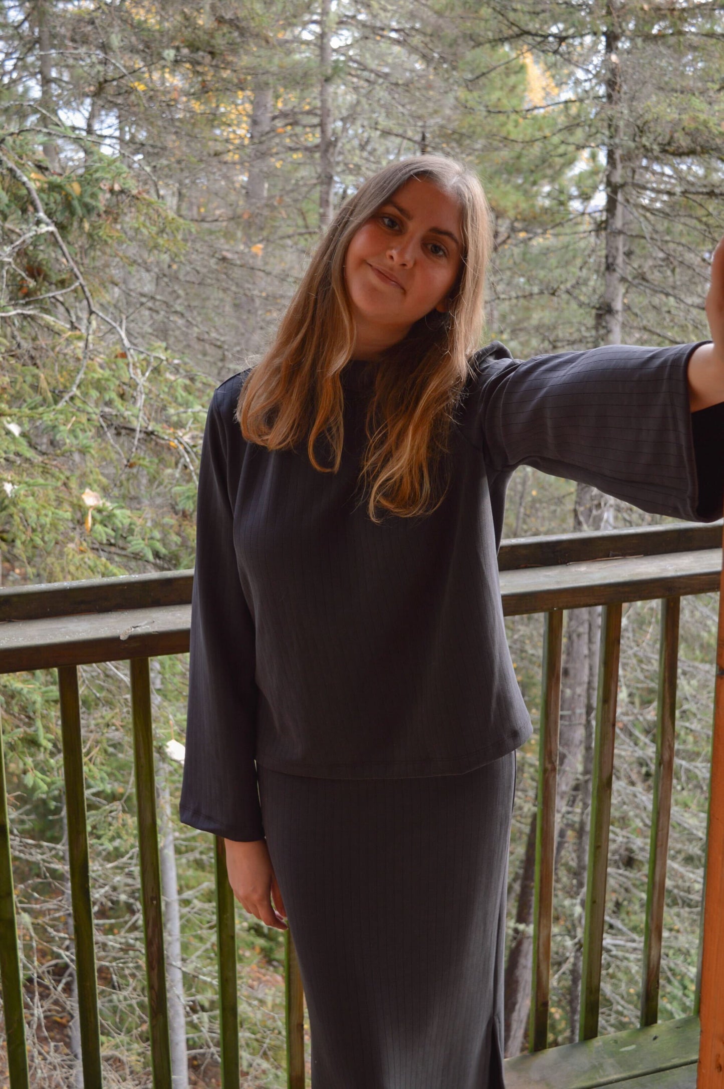 Athena - Black ribbed turtleneck sweater